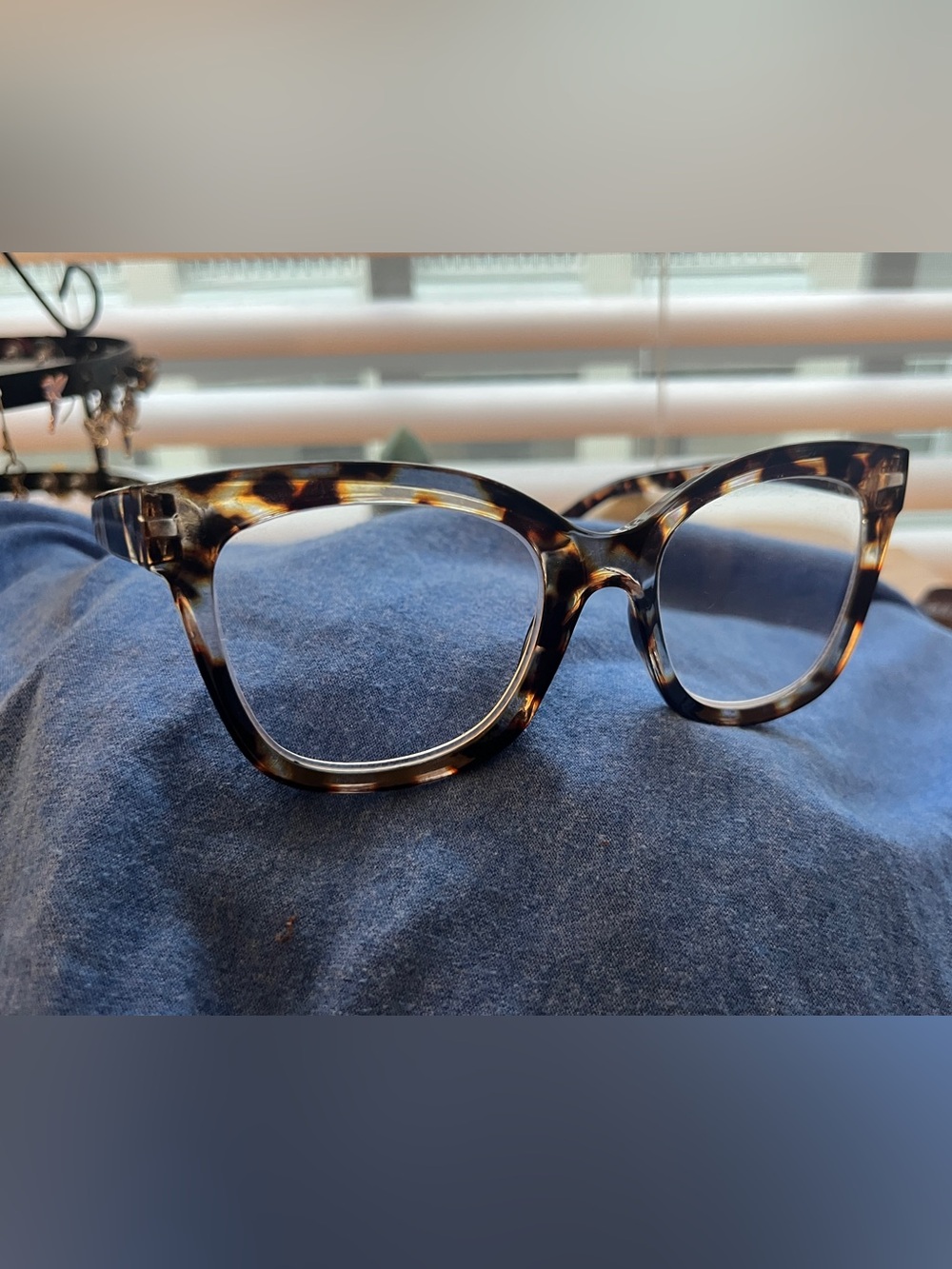 Max Studio Tortoiseshell Cat-Eye reader Glasses - Brown/Black Pattern